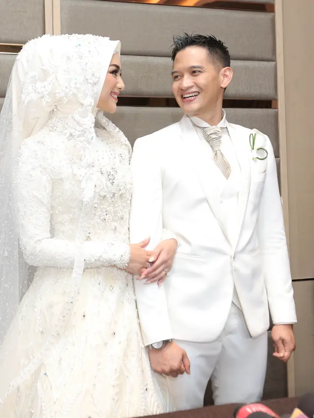 [Fimela] Citra Kirana dan Rezky Aditya