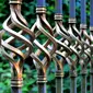 Tak cukup hanya sekali melapisi pagar besi dengan cat karena akan mudah terkelupas jika terkena hujan dan cuaca panas.