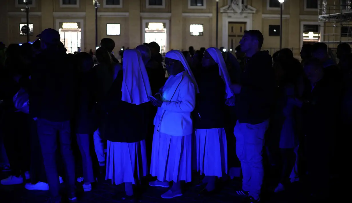Misa pemakaman Paus Fransiskus akan digelar Sabtu (26/4/2025) pagi waktu setempat di Lapangan Santo Petrus. (HENRY NICHOLLS/AFP)
