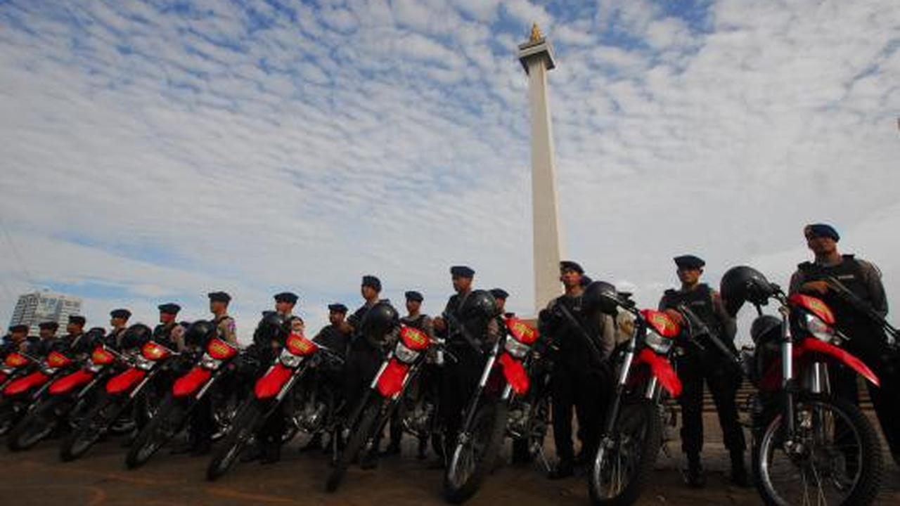 Apel gelar pasukan 'Operasi Lilin 2012' di Lapangan Monas