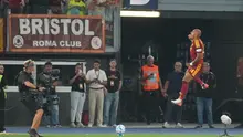 Pemain AS Roma, Donyell Malen, merayakan gol ke gawang Fiorentina dalam laga giornata pertama Serie A Liga Italia 2026/2027 di Stadion Olimpico, Roma, Selasa (25/8/2026) dini hari WIB. (AP Photo/Gregorio Borgia)