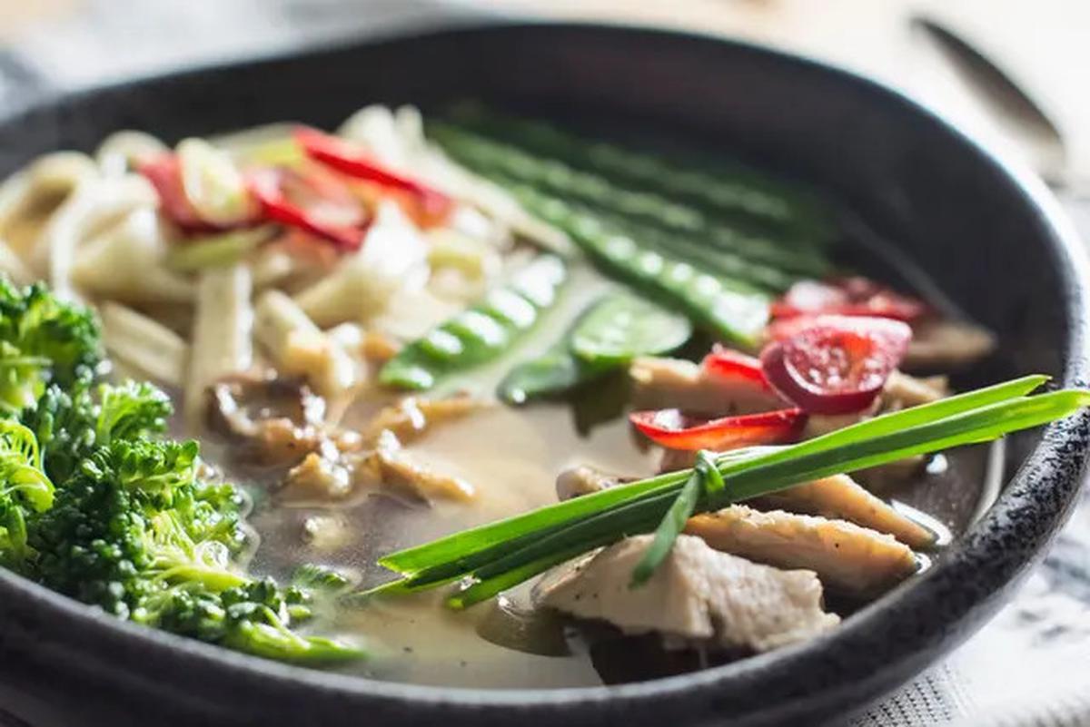 Pilihan Menu Makanan Lezat yang Bantu Tidur Lebih Nyenyak