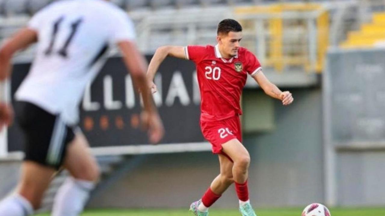 Justin Hubner mempunyai reputasi yang cemerlang.<br><br>Pemain berusia 20 tahun itu telah menjadi salah satu pemain muda berbakat Timnas Indonesia U-23. Aksinya kini telah menjadi sorotan dunia. Foto: instagram.com / nathantjoeaon<br>