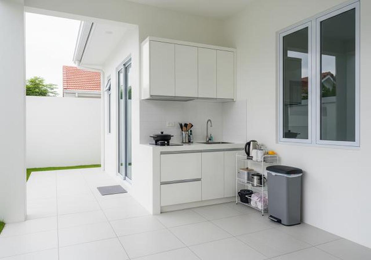 7 Ide Dapur Semi Outdoor Anti Pengap untuk Rumah Tipe 36, Nyaman dan Fungsional