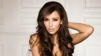 Kim Kardashian (E!)