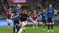 Ekspresi Luka Jovic saat membantu AC Milan mengalahkan Inter 3-0 pada leg kedua semifinal Coppa Italia, Kamis (24/4/2025) dini hari WIB. (AP Photo/Luca Bruno)