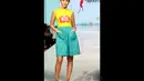  Warna-warna cerah menjadi pilihan Lenny Agustin dalam rancangannya di acara Jakarta Fashion & Food, Hotel Harris Kelapa Gading, Jakarta (Liputan6.com/Faisal R Syam)