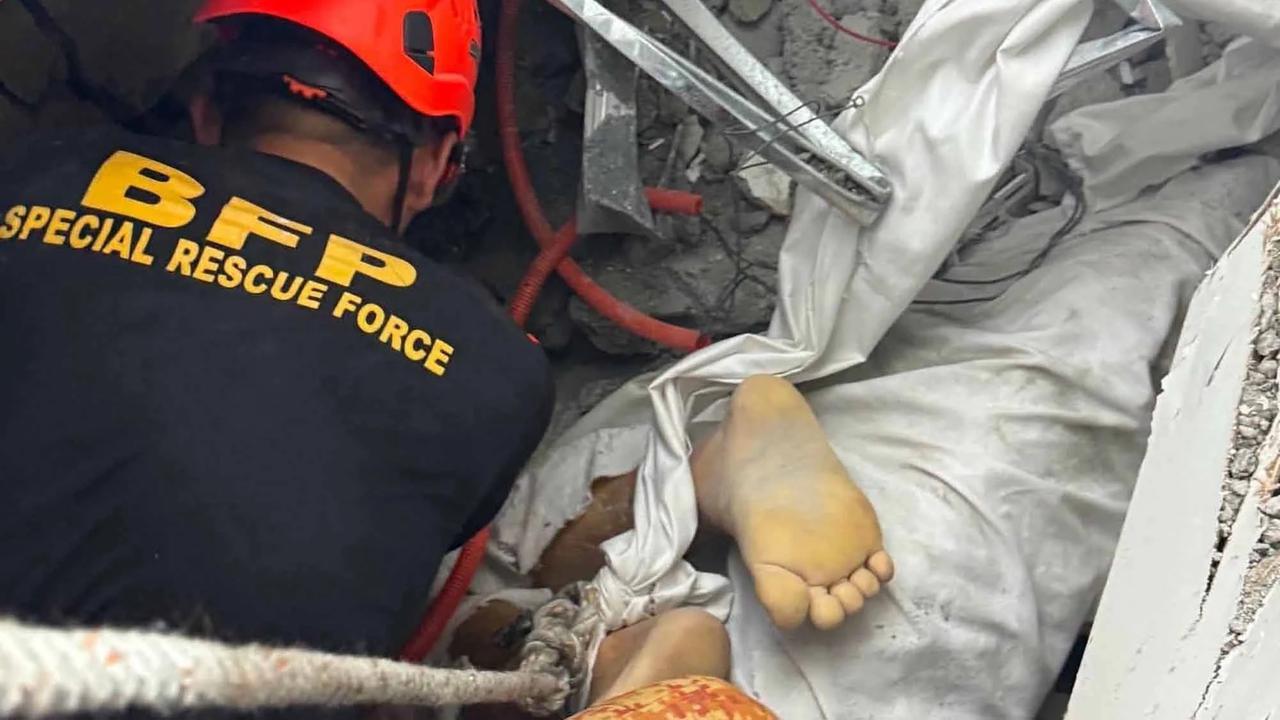 FOTO: Pencarian Korban Gedung Runtuh di Filipina Terus Berlangsung