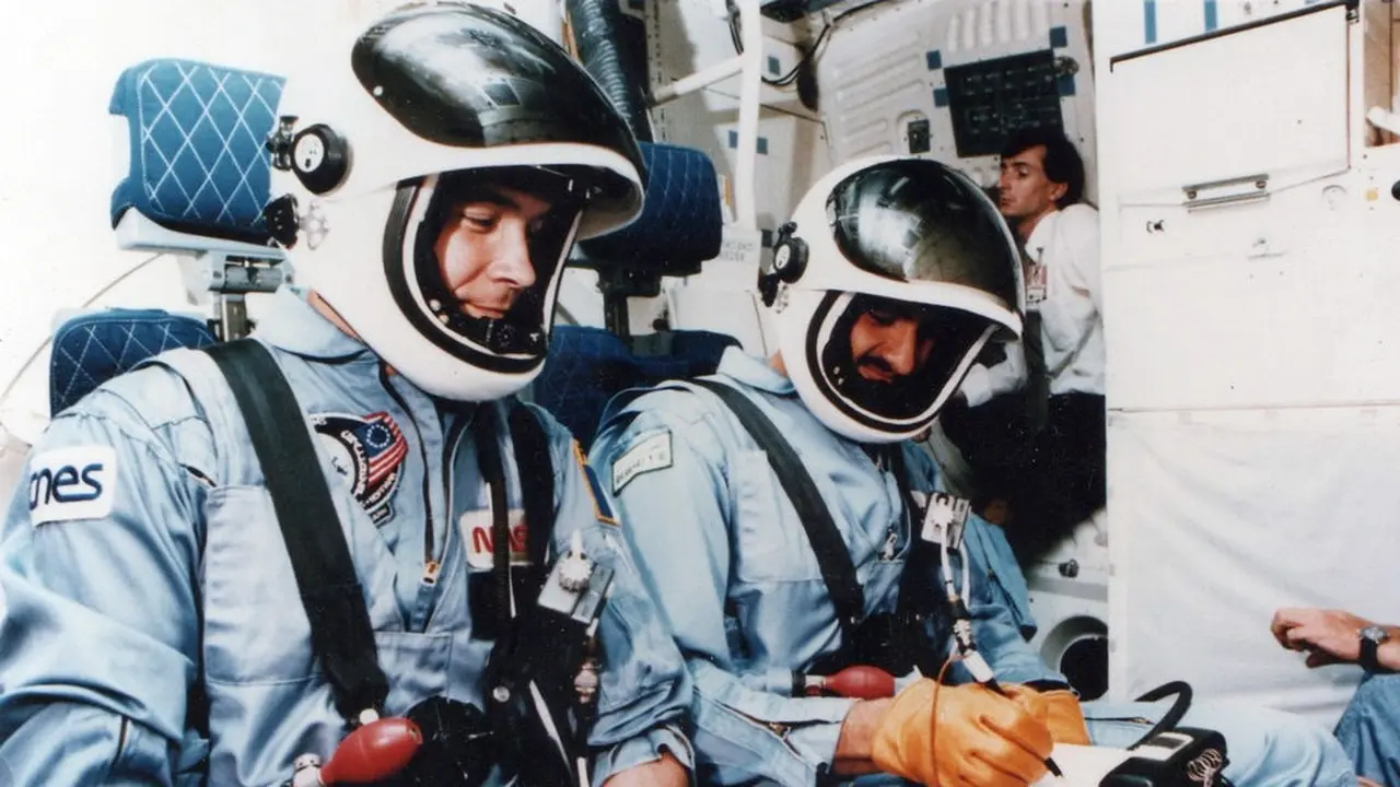 Sultan bin Salman bin Abdulaziz Al Saud, astronot muslim pertama