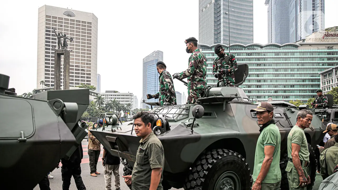 Antusiasme Warga Melihat Alutsista TNI