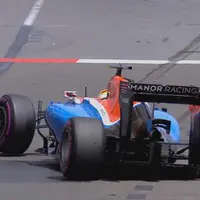 Jelang balapan Formula 1 di Sirkuit Monte Carlo, Monako, Rio Haryanto malah mengalami kecelakaan. Namun syukurlah Rio baik-baik saja.