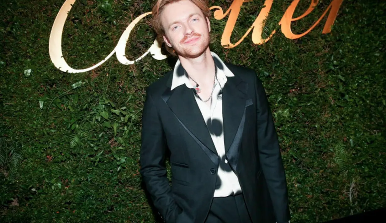 Global Ambassador, Clash [Un]limited, Finneas yang menjadi kolaborator kreatif untuk acara peluncuran koleksi perhiasan penuh studs (Foto: Cartier)