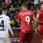 Real Madrid kalah 1-2 dari Valencia pada laga pekan ke-30 La Liga. (AFP/Jose Jordan)