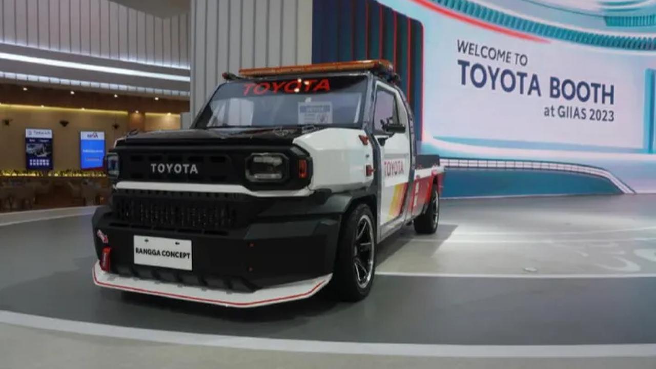 "All New Rangga akan dijual di bawah Rp 300 juta, sebab kami sudah punya Hilux S Cab di atas Rp 300 juta."