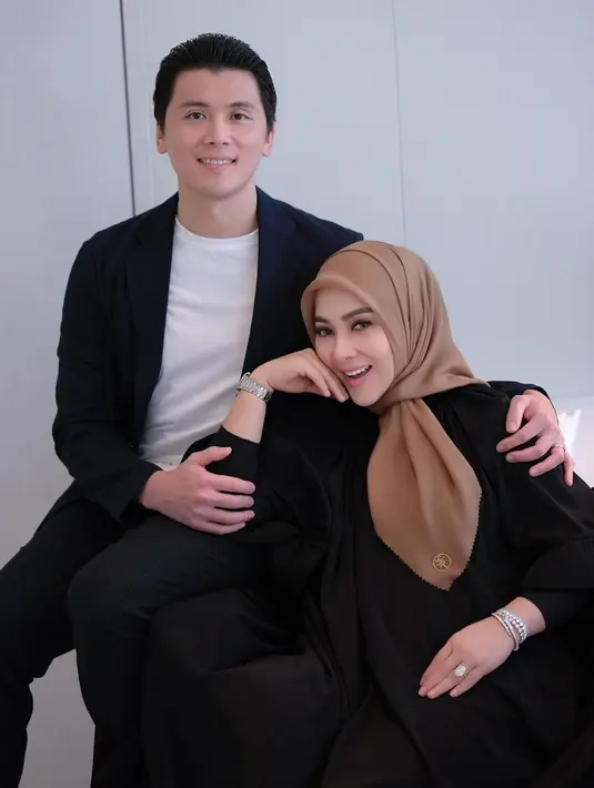 Alhasil, perut buncit yang diduga baby bump Syahrini jarang tersorot publik. Hal ini semakin membuat netizen penasaran Syahrini hamil. (Liputan6.com/IG/@princessyahrini)
