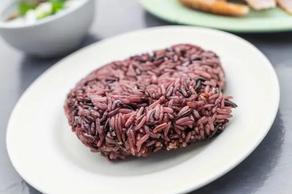 Trik Memasak Ketan Hitam Tanpa Direndam, Hemat Waktu dan Gas