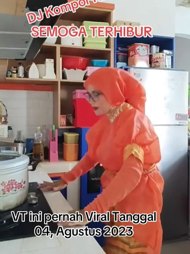 Dapur Sederhana Rumah Nursyah Ibunda Indah Permatasari