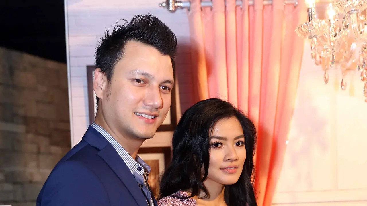 [Bintang] Titi Kamal dan Christian Sugiono