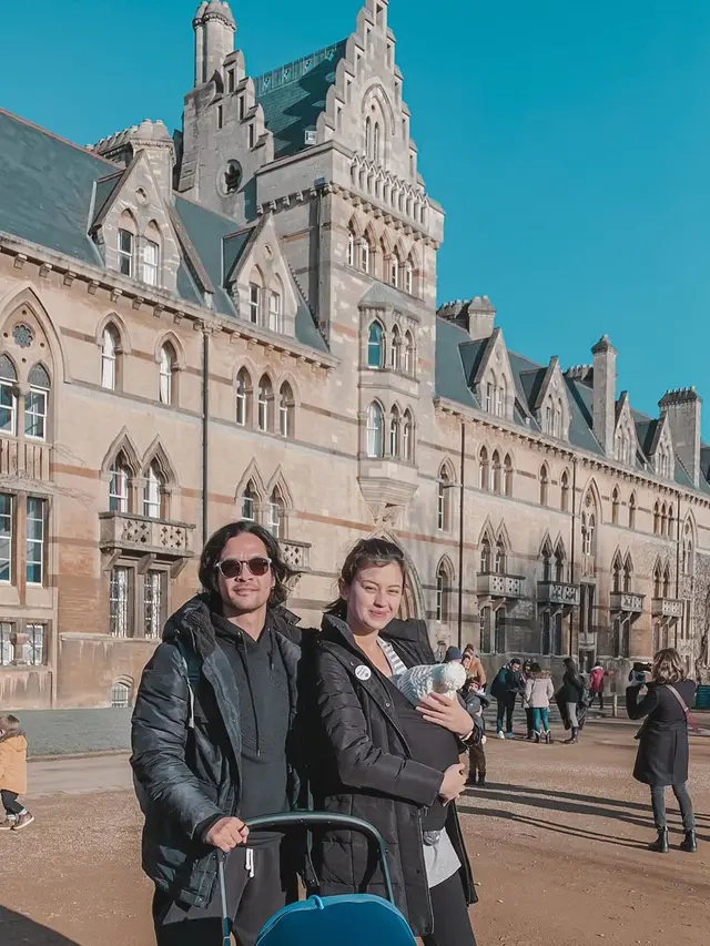 7 Momen Kimberly Ryder dan Edward Asuh Anak, Ajak Naik Bus dan Ke Museum