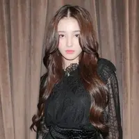 Berikutnya ada Nancy, idol berwajah blasteran yang memikat. Nancy mendapat 33.669 suara, menempatkannya di posisi ke-6. [Instagram @nancyjewel_mcdonie_]