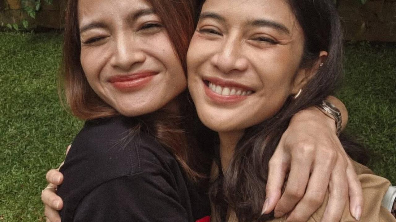 5 Potret Kedekatan Acha Septriasa dan Dian Sastro yang Terlibat Proyek Film Bareng, Sebut Mengidolakan Sejak SMP