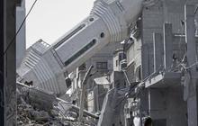 Bukti Teguhnya Iman Warga Palestina, Seorang Ayah Tetap Memuji Tuhan saat Pangku Jenazah Bayinya yang Tewas Dibunuh Israel