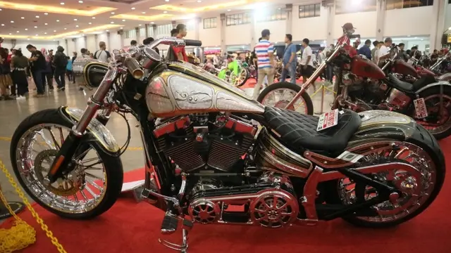Sejumlah motor kustom di Kustomfest 2018.