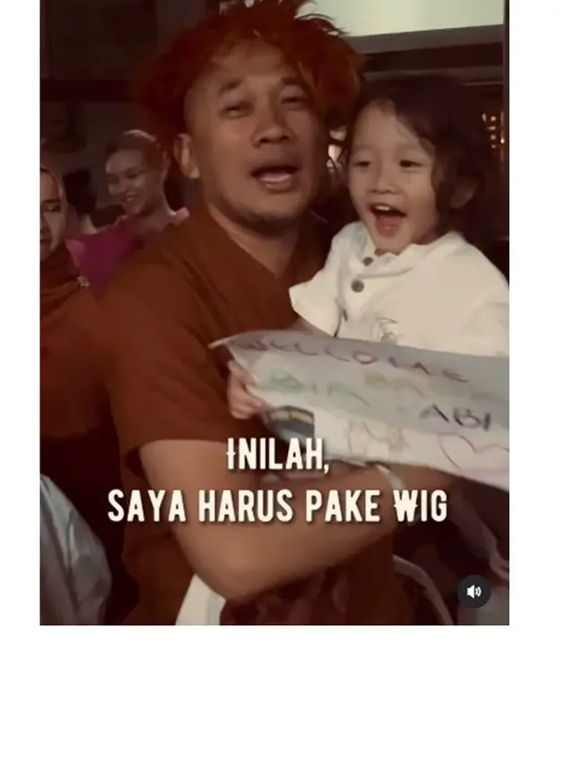 10 Potret Zaskia Adya Mecca dan Hanung Bramantyo Usai Haji, Anak Sempat Pangling