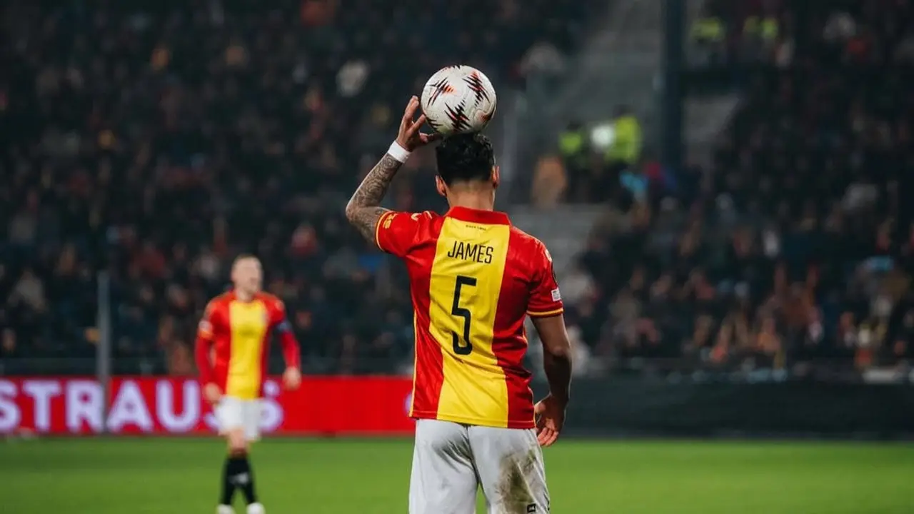 Dean James - Go Ahead Eagles