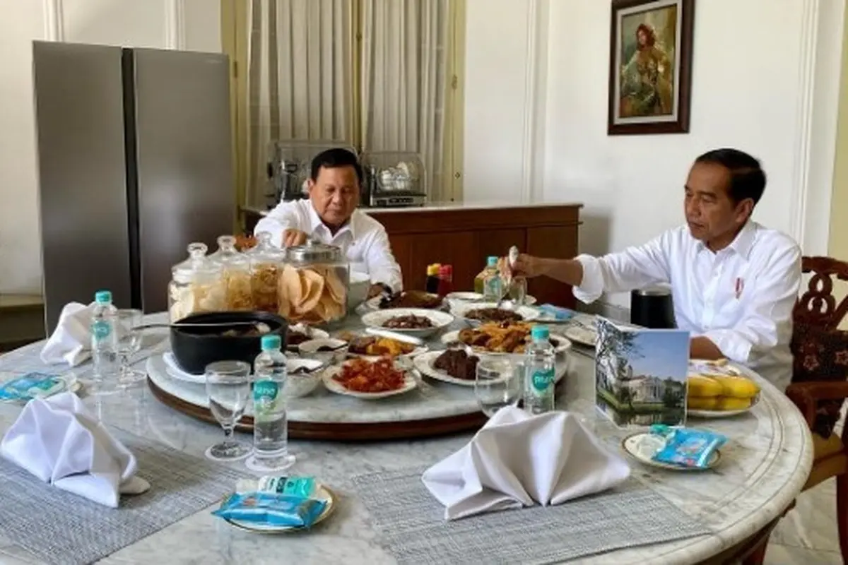 Prabowo saat makan siang bersama Jokowi di Istana Bogor, Minggu 18 Juni 2023. (Istimewa)