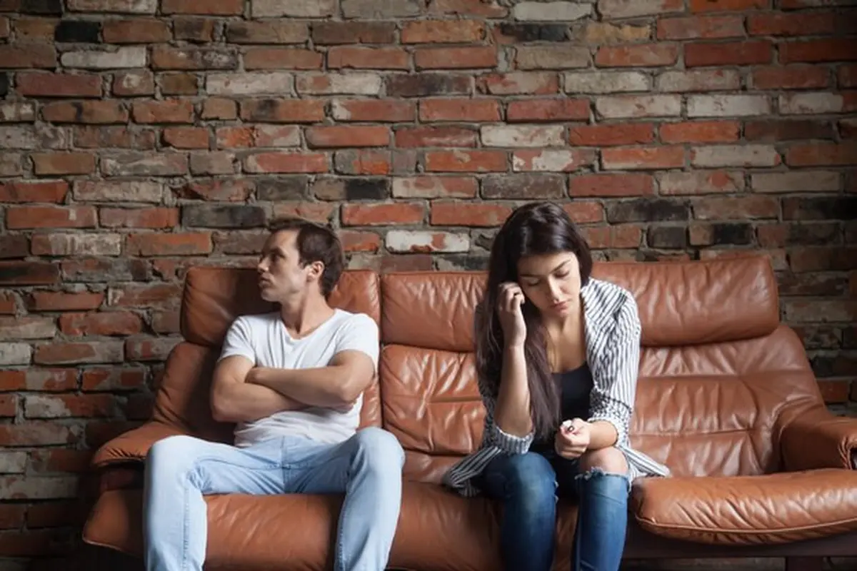 Ilustrasi pasangan kekasih, marah, silent treatment