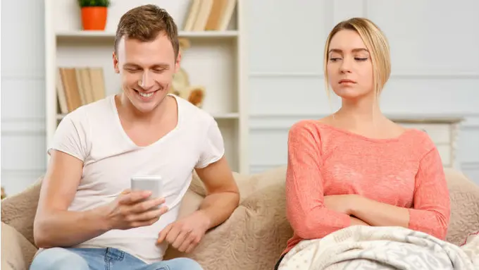 [Bintang] Kata Astrologer: Posesif, 3 Zodiak Ini Nanyain Kabar Non-Stop