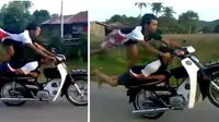 Dua Remaja Pamer Free Style Berbahaya