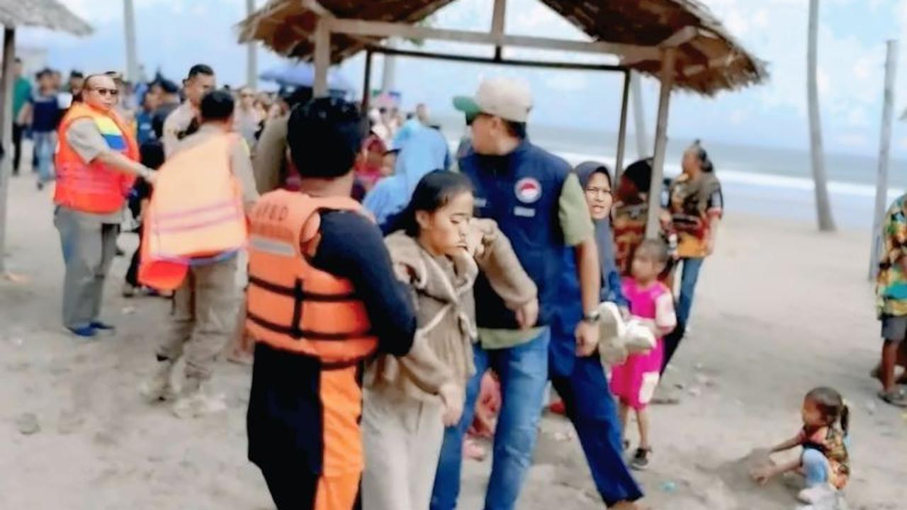 BPBD OKU Selatan Imbau Wisatawan Waspada Saat Beraktivitas di Danau Ranau