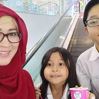 Keisha Alvaro beberapa hari ini menjadi perbincangan warganet. Anak Pasha Ungu dan Okie Agustina itu jadi perbincangan lantaran sebuah foto. Bahkan, foto tersebut sampai masuk di akun gosip. (Instagram/mrs.gdc13)