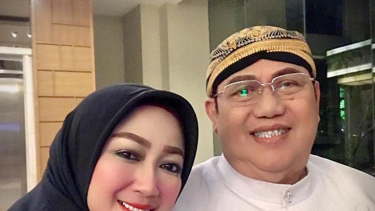 Selain menjalankan profesi sebagai dalang wayang kulit, ia juga membina dalang-dalang muda di daerahnya ataupun dari daerah lain.