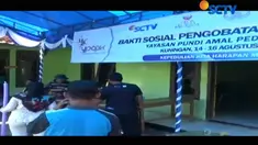 Warga yang ingin berobat dan memeriksakan gigi rela berjalan kaki menuju lokasi pengobatan gratis.