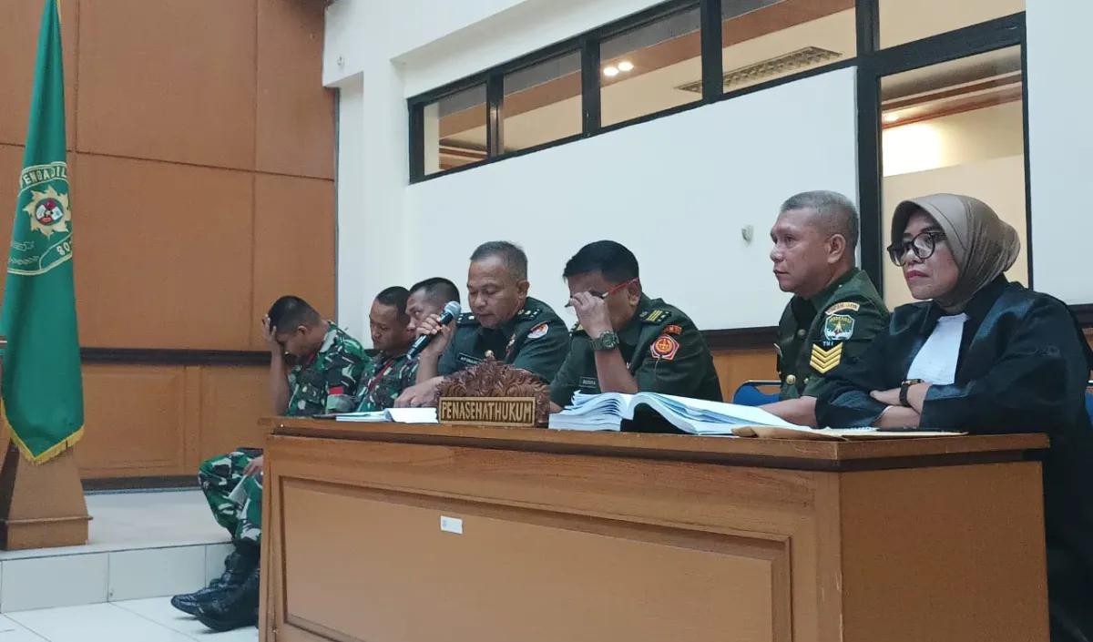 Oditur Militer menghadirkan empat saksi dalam sidang lanjutan kasus pembunuhan Imam Masykur.<br>