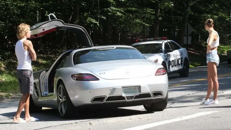 Mercedes-Benz SLS