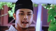 Ivan Gunawan kembali viral usai potretnya tampil dengan peci di sebuah FTV lawas kembali muncul ke permukaan. Potret ini bahkan bikin rekan Ivan seperti Ruben dan Ayu Ting Ting ketawa melihat foto lawas Ivan Gunawan. (Liputan6.com/IG/happymemories85)