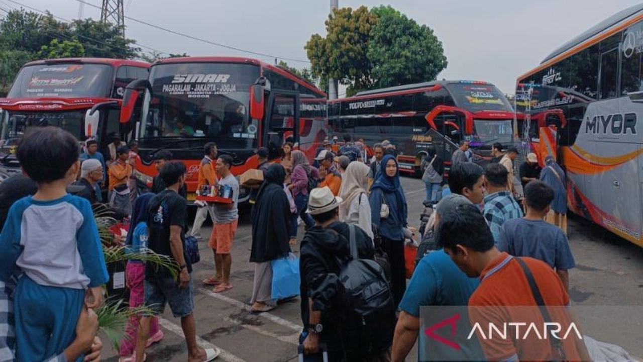 Arus Balik Lebaran 2026: Terminal Kampung Rambutan Masih Alami Peningkatan Penumpang