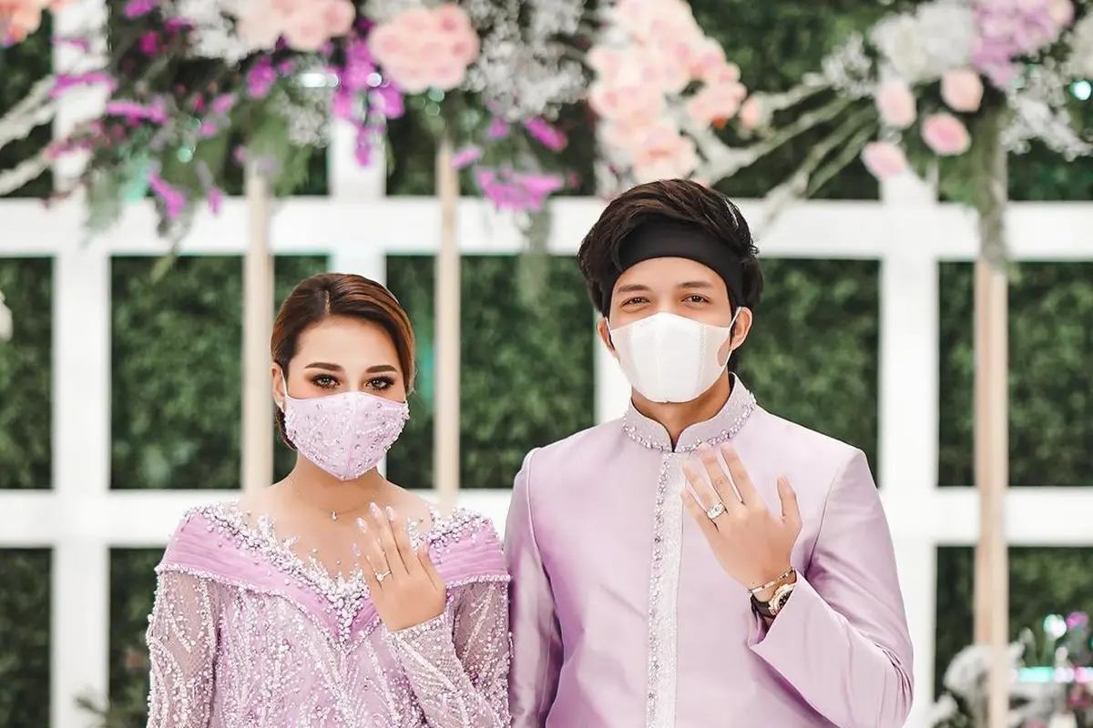 Lamaran Atta Halilintar dan Aurel Hermansyah. (Foto: Instagram @attahalilintar)