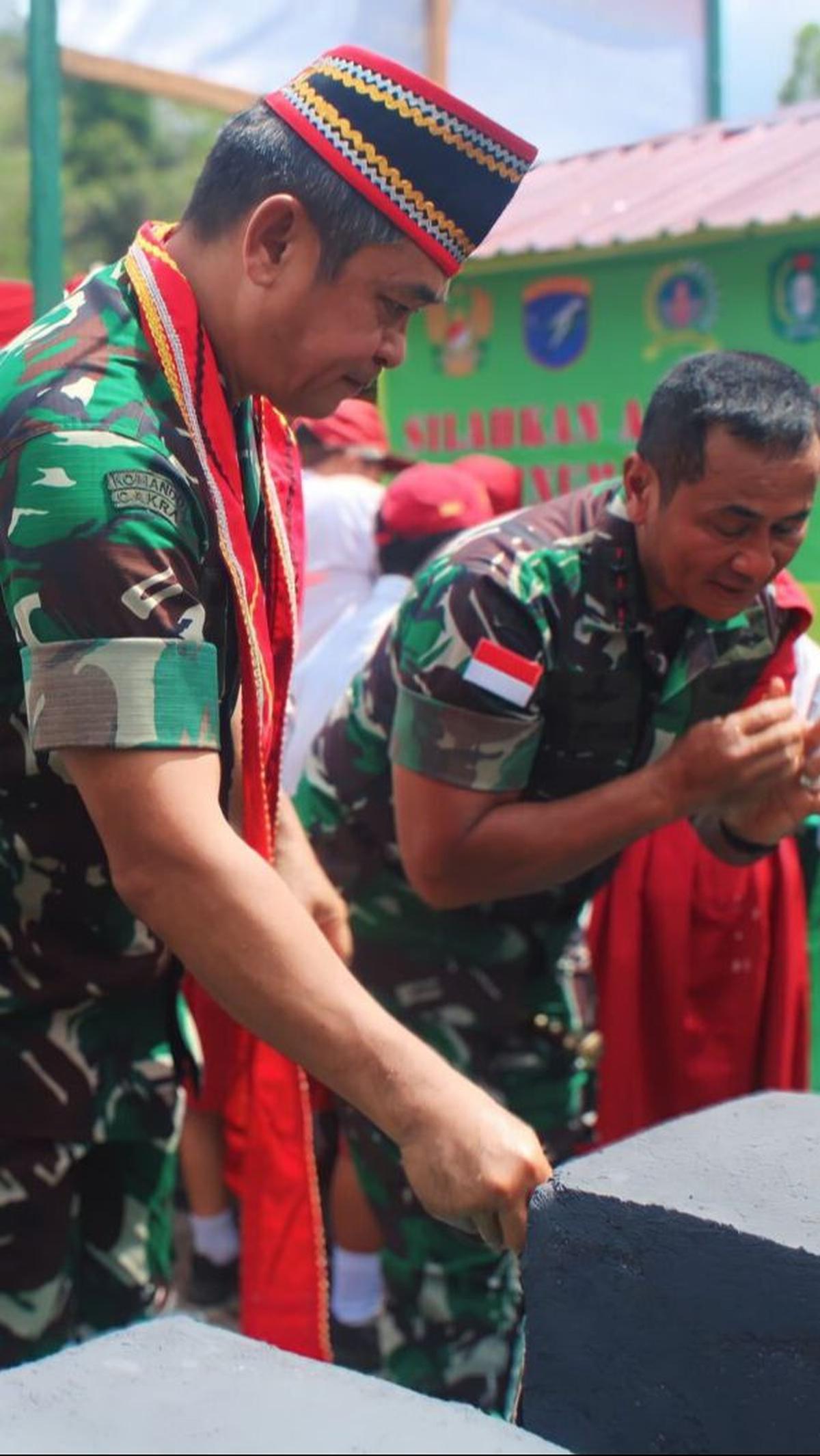 Resmikan Air Bersih dan Tinjau Perbatasan<br>