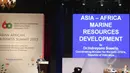 Indroyono Soesilo memperkenalkan strategi maritim Indonesia saat sesi Asian African Business Summit di JCC, Jakarta, Selasa (21/4/2015). Sesi tersebut mengangkat tema peran kemaritiman guna menjalin konektifitas Asia-Afrika (Liputan6.com/Herman Zakharia)