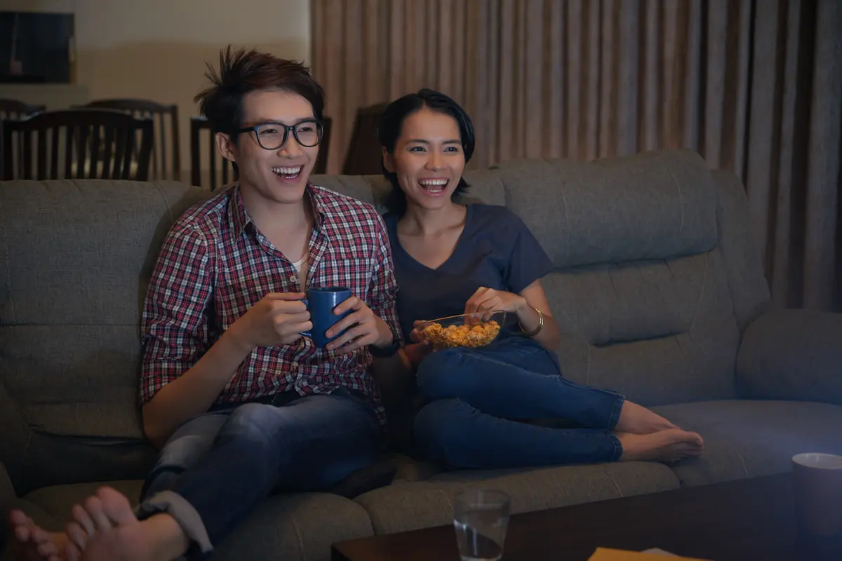pasangan nonton film
