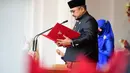 Menteri Agama Yaqut Cholil Qoumas membaca doa pada upacara peringatan HUT ke-76 RI di Istana Merdeka, Selasa (17/8/2021).  Pada tahun ini, upacara dihadiri oleh undangan terbatas yang terlibat dalam rangkaian upacara peringatan. (Foto:Muchlis Jr-Biro Pres Sekretariat Presiden)