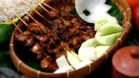 Menu Sahur: Sate Ayam Bumbu Tomat