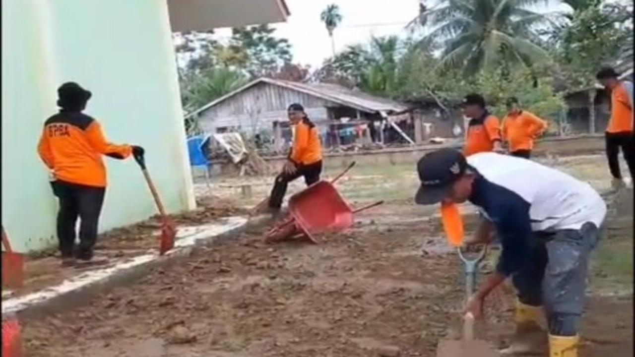 Ribuan ASN Bersihkan Sekolah Aceh Terdampak Bencana, Pemprov Aceh Percepat Pemulihan Pendidikan