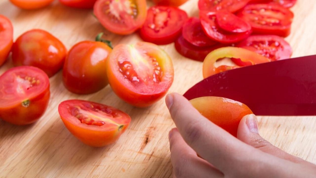 3.&nbsp;Kolagen untuk Kecantikan: Tomat sebagai Pendorong Produksi Kolagen