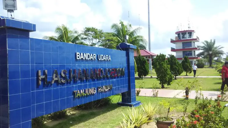 Bandar Udara Kelas I H.AS. Hanandjoeddin Tanjungpandan, Bangka Belitung.